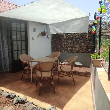 Cozy Canarian House At Lila Puerto de la Cruz (Tenerife)